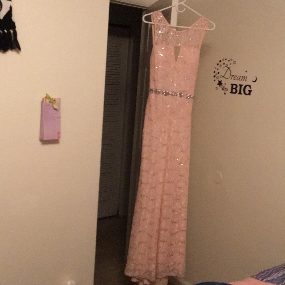 Size 11 homecoming/ prom dress floor length.